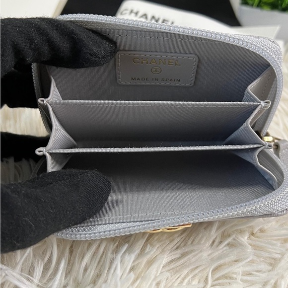 SOLD Authentic CHANEL Caviar Quilted Boy Zip Around Coin Purse - Picture 6 of 10